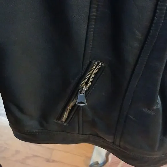 Andrew Marc - Picture 7 of 9